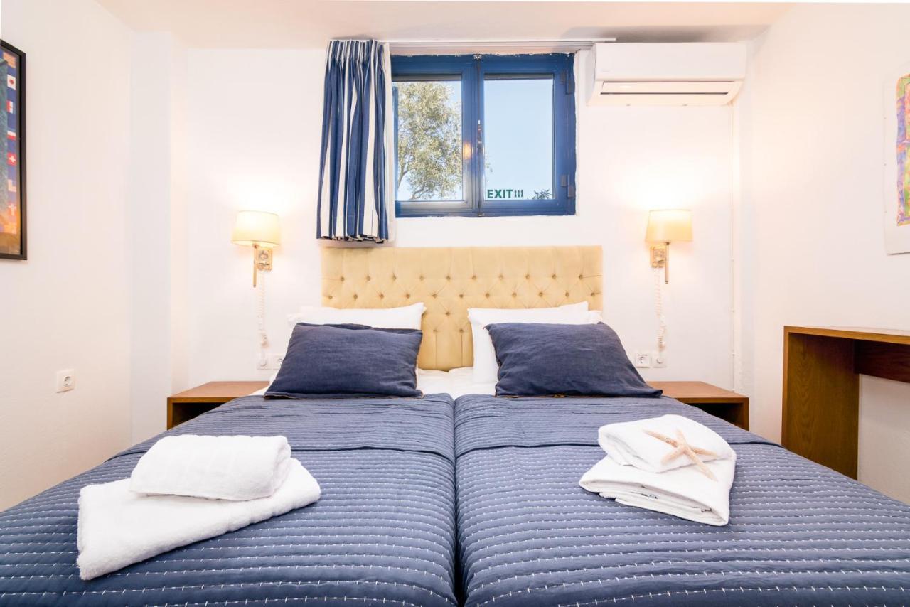 Blue & White Velvet 20M From The Beach Danilia المظهر الخارجي الصورة