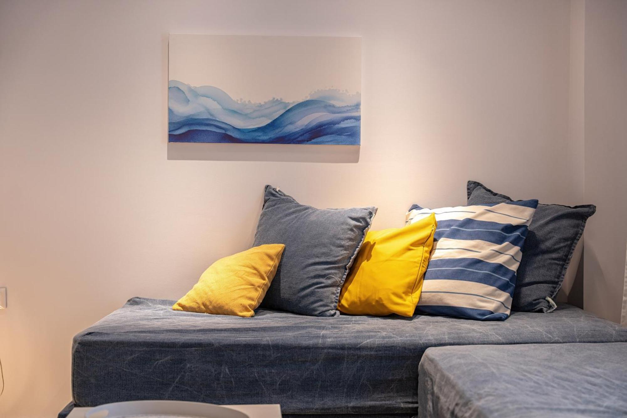 Blue & White Velvet 20M From The Beach Danilia المظهر الخارجي الصورة